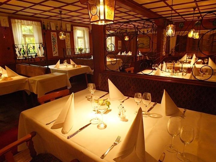 Achkarrer Krone Hotel Achkarren Ngoại thất bức ảnh